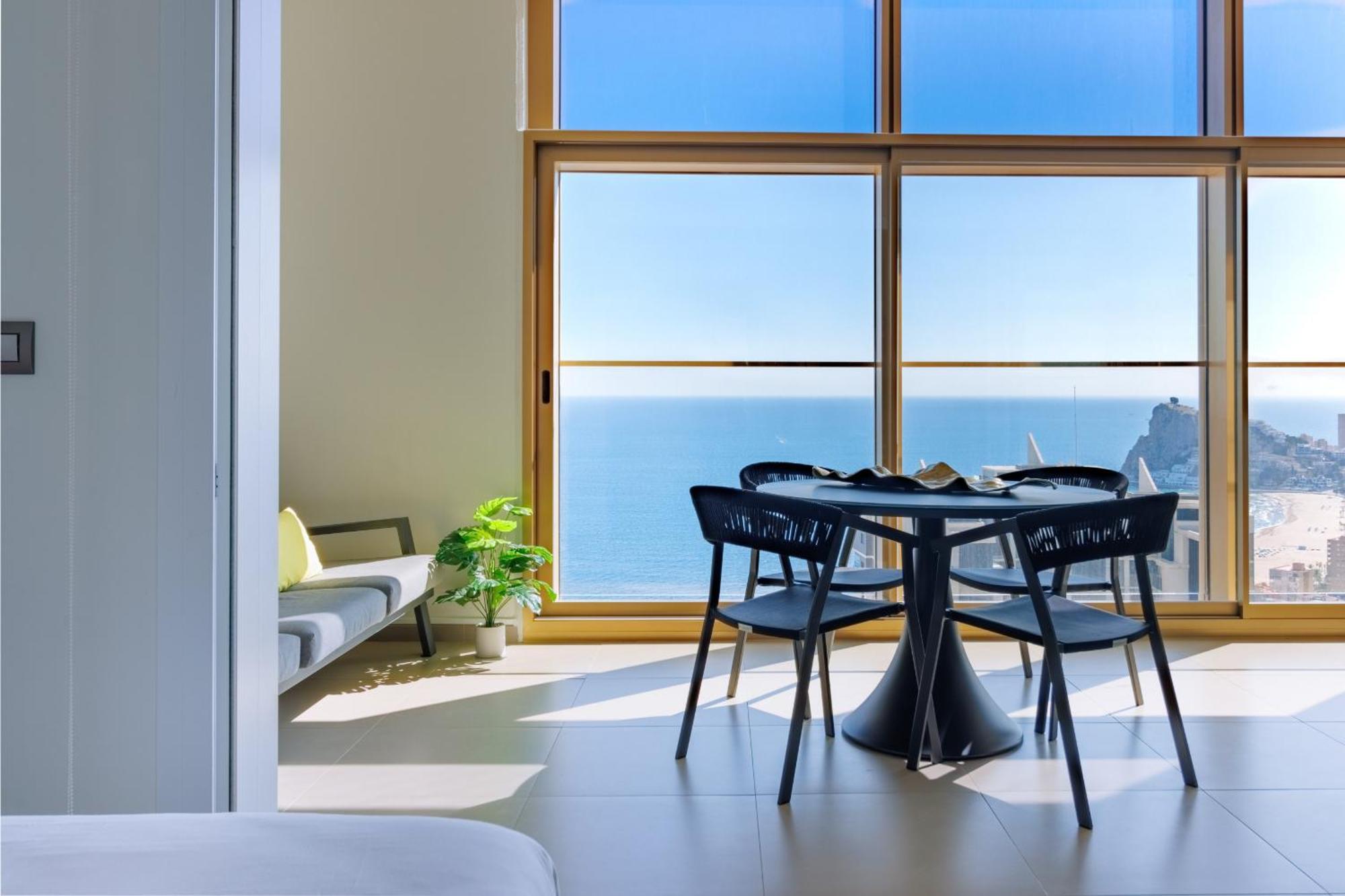 Intempo By Holuxe - 216 - 21St Floor Apartment Бенидорм Екстериор снимка